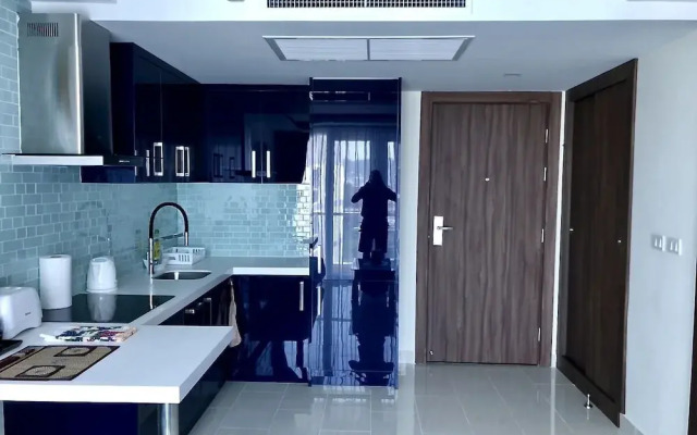 Luxury Apartments in Grand Avenue