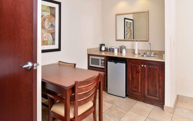 Hampton Inn & Suites Muncie