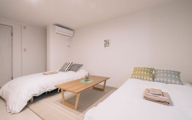 Momodani House