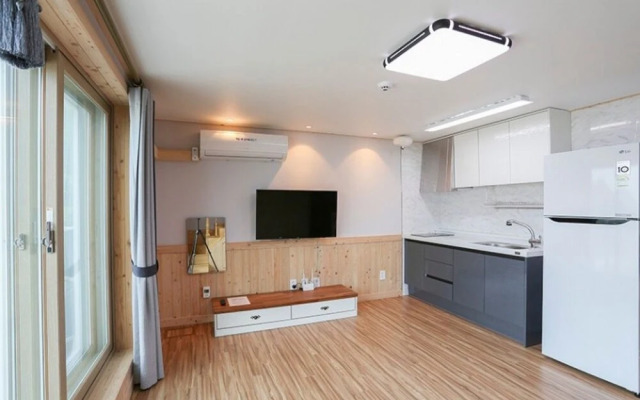 Yeonggwang Beach Central Pension