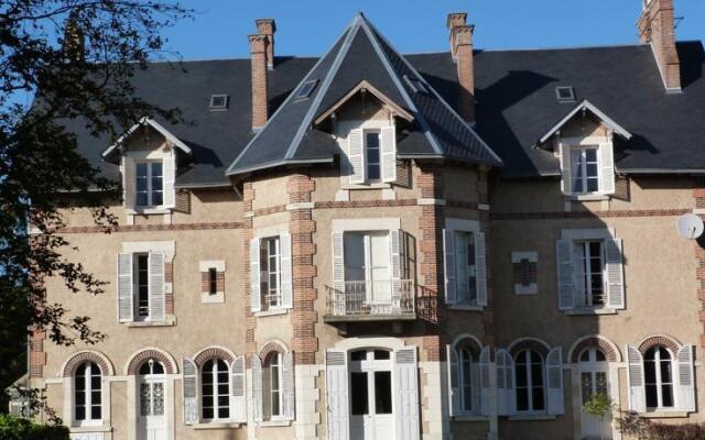Chateau De La Brosse La Chaumiere Quincy Sologne Berry