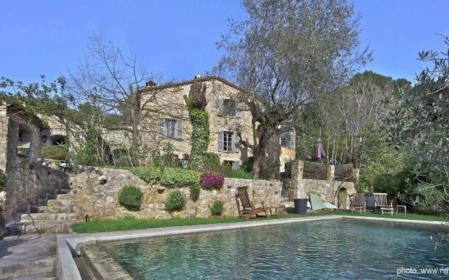 Les Rosées