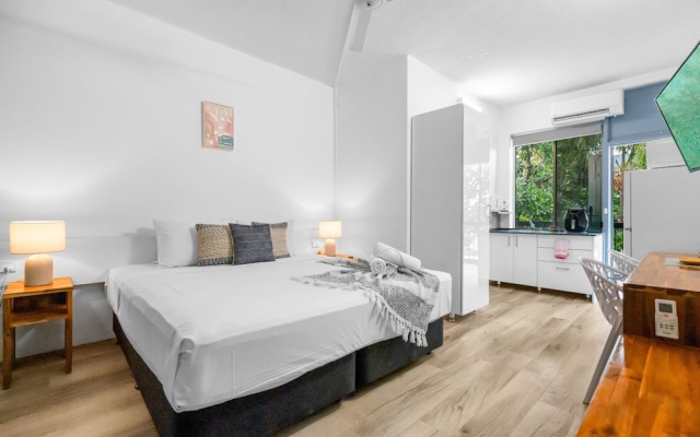 Zen City Villas Suite Le Lune – Guest Rooms – Darwin