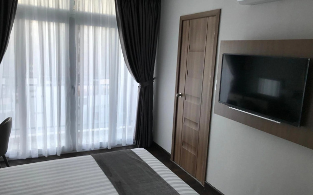 Emerald Central – Guest Rooms – Ho Chi Minh City