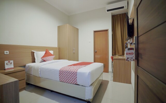 OYO 415 Kartini 8 Residence