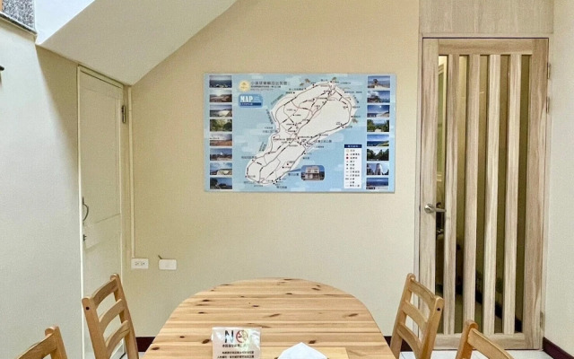 Small Ryukyu Loju sunrise Inn