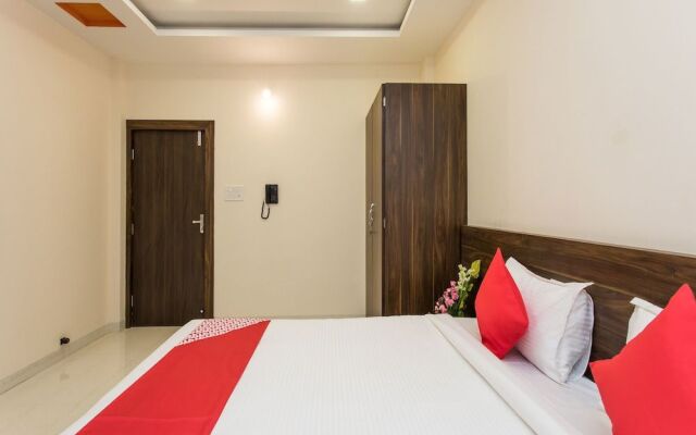 OYO 15823 Hotel Richmond Inn