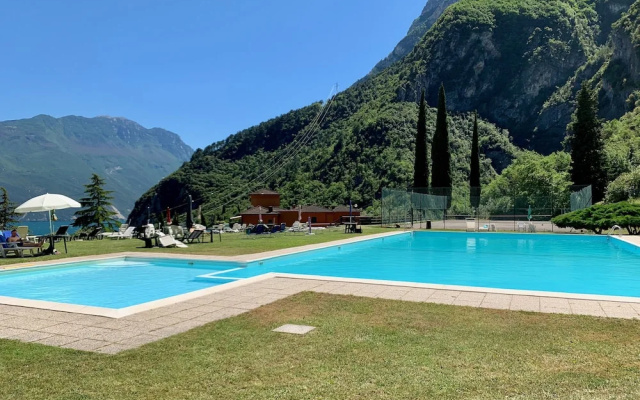 Sky&Pool Dom