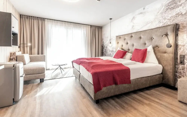 Hotel Astrid inklusive JokerCard, Pool und Liegewiese