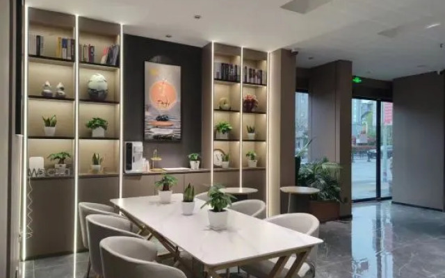Huashu Hotel