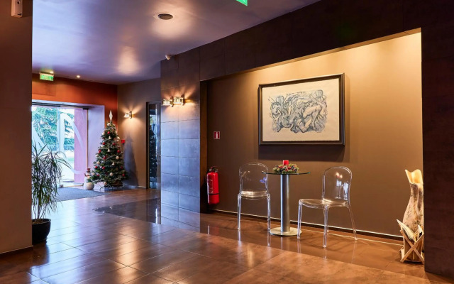 Hotel Mone
