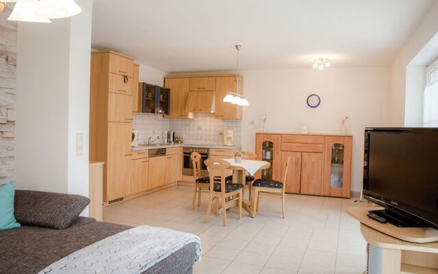 Bright Apartment With Balcony Outside the City Centre of Regensburg