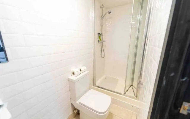 Ground Floor Cosy Studio Close to the City