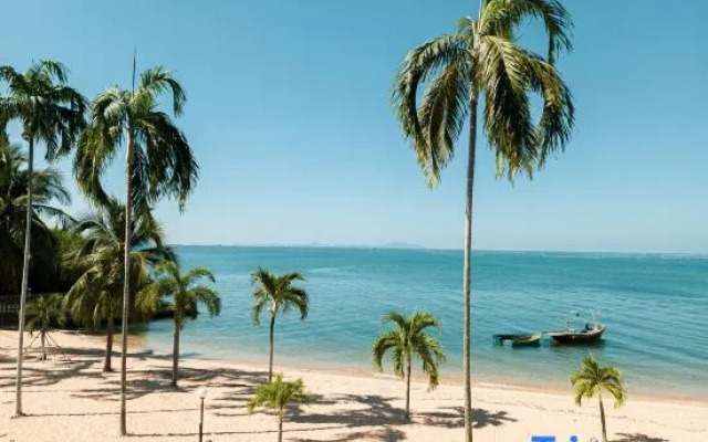 Marinos Beach House