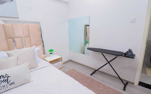 Lux Suites Gold Park Apartments Kilimani