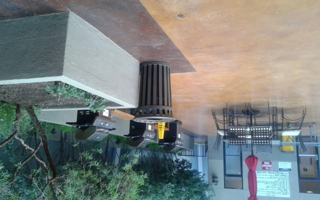 Jockey Resort Suites Center Strip