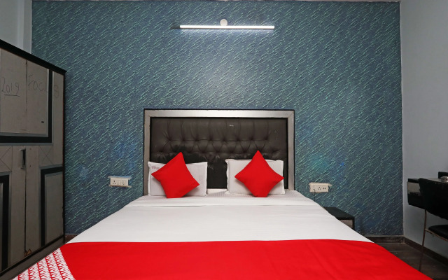 OYO 27884 Hotel 3bs House Dx