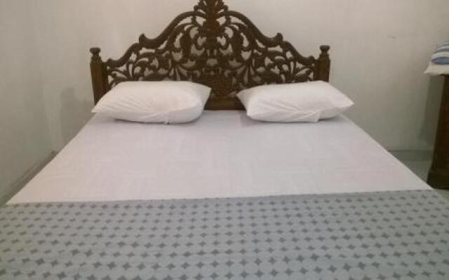 B & B Home Stay
