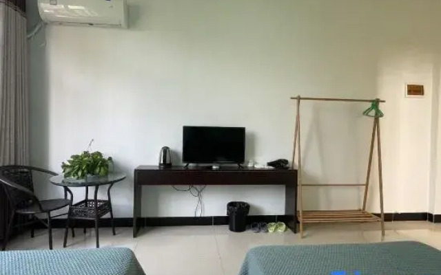 Worry-free Courtyard