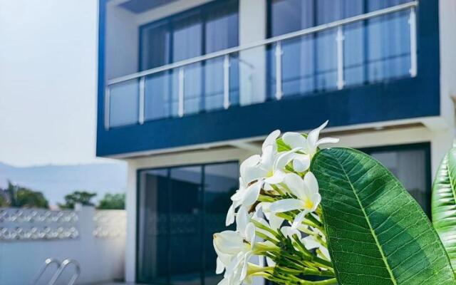 3 BHK #2 Villa by Luxe Tourism