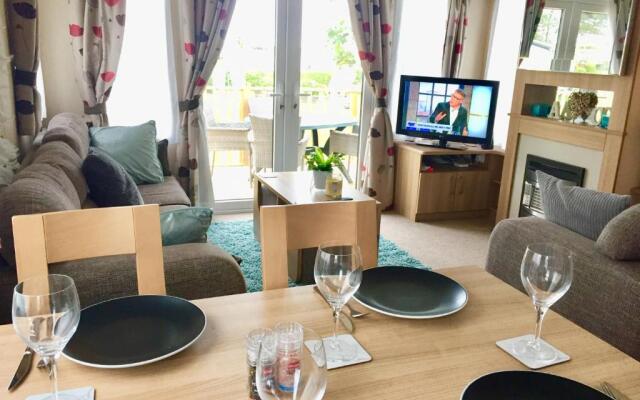 B47 Caravan Seven Bays