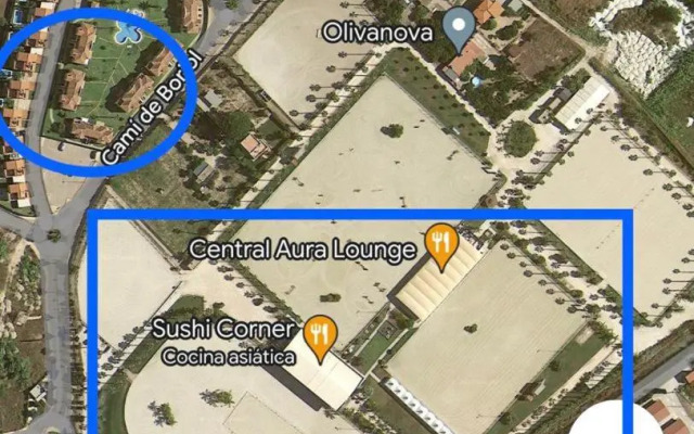 Oliva Nova flat in front of MET