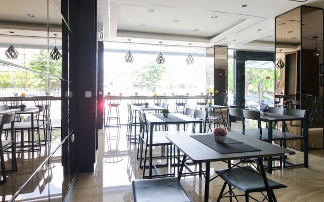 Airy Dukuh Pakis Kupang Baru Raya 19 Surabaya