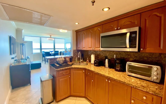 Direct ocean front condo Miami Beach