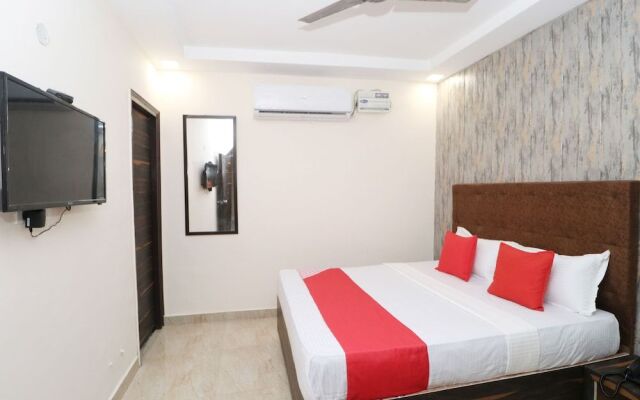 OYO 37351 Hotel Krishna Royal