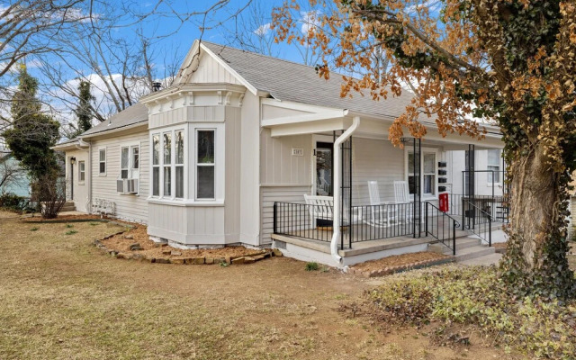 The Schoolhouse - Walk Everywhere - Downtown Fay