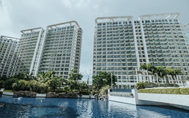 Azure Urban Resort by Adam's Crib
