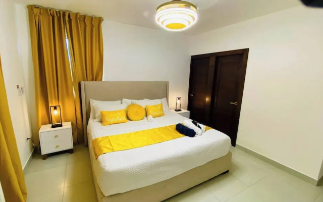 Modern Rooftop Penthouse Private Jacuzzi for 12
