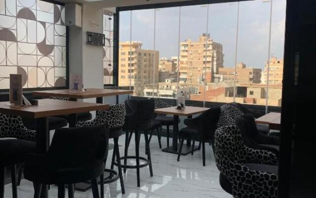 Maxim Hotel