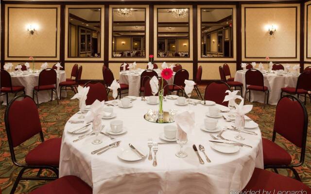 Holiday Inn Winnipeg South by IHG