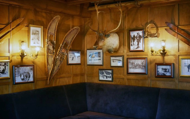 Dr. Holms Hotel