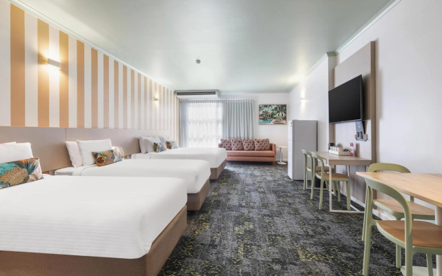Nightcap at the Cavenagh – Guest Rooms – Darwin