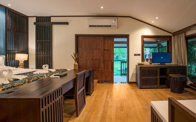 Locals Villa Hotel