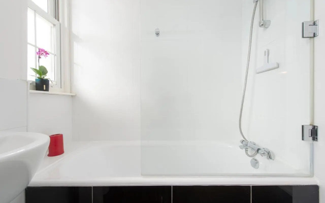 Tower Bridge(TB1) Exclusive Two bedroom apartment