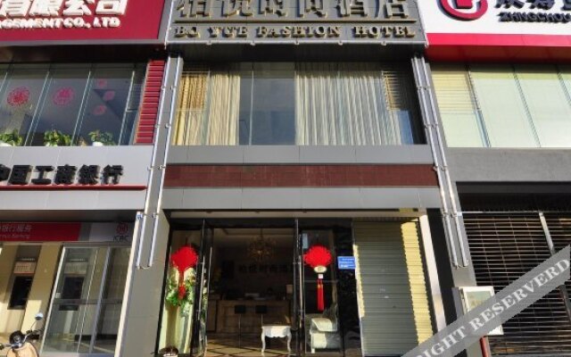 Baiyue Fashion Hotel (Yuxi Dongfeng Square)