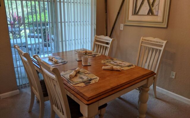 Cresent Moon by VillaDirect