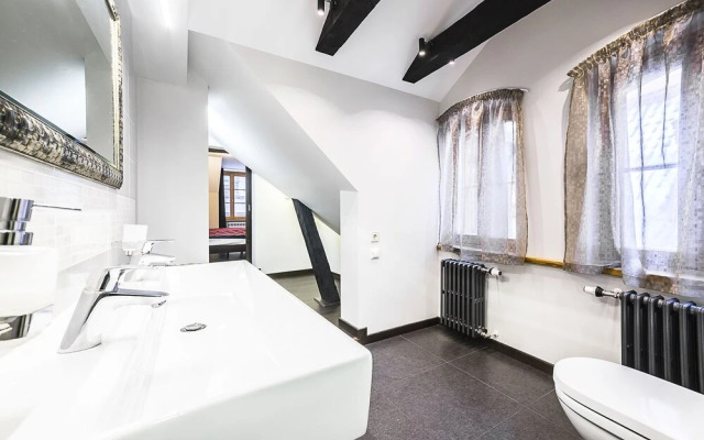 Rentapart Oldtown Apartments
