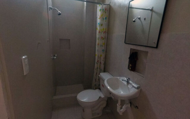 Chescos Hostel & Hotel