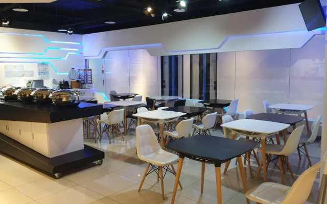 Galaxia Business Hotel