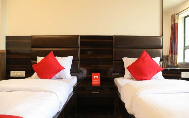 OYO 15542 Hotel Shivala