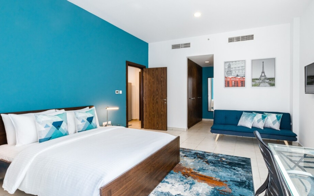 Homesgetaway - Executive Tower 1BR