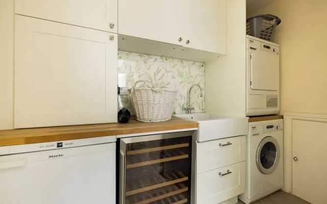 The Chelsea Abode - 4bdr Home With Terrace