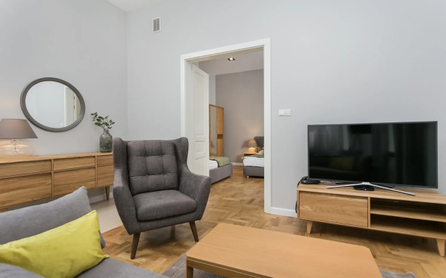 Venetian House Market Square Aparthotel