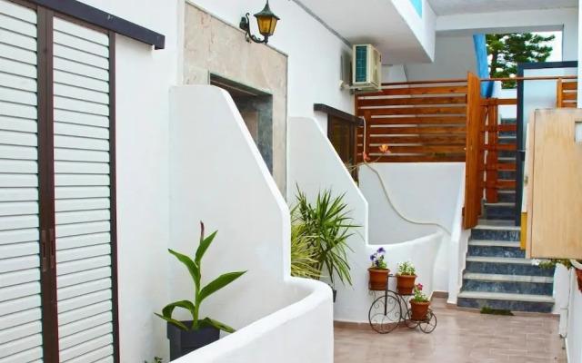 Villa Andrews Hotel