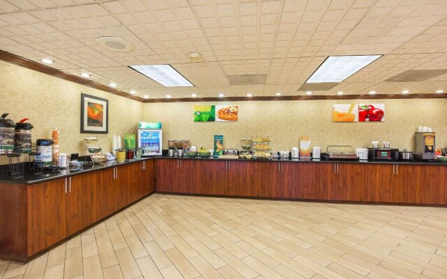 Quality Inn & Suites Florence Civic Center