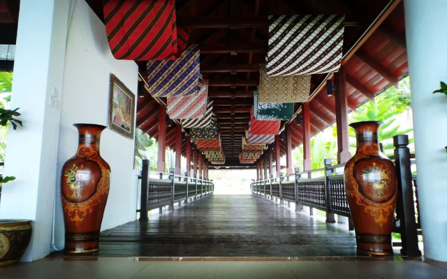 Sari Pacifica Resort & Spa Sibu Island